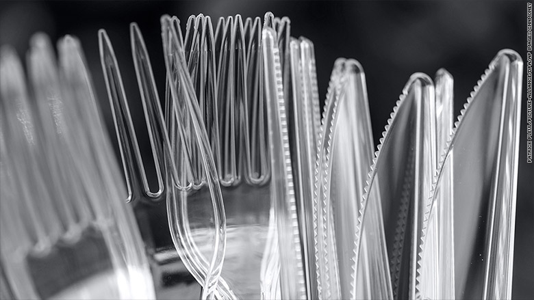 Plastic ban: Europe plans to phase out plastic cutlery, straws and more