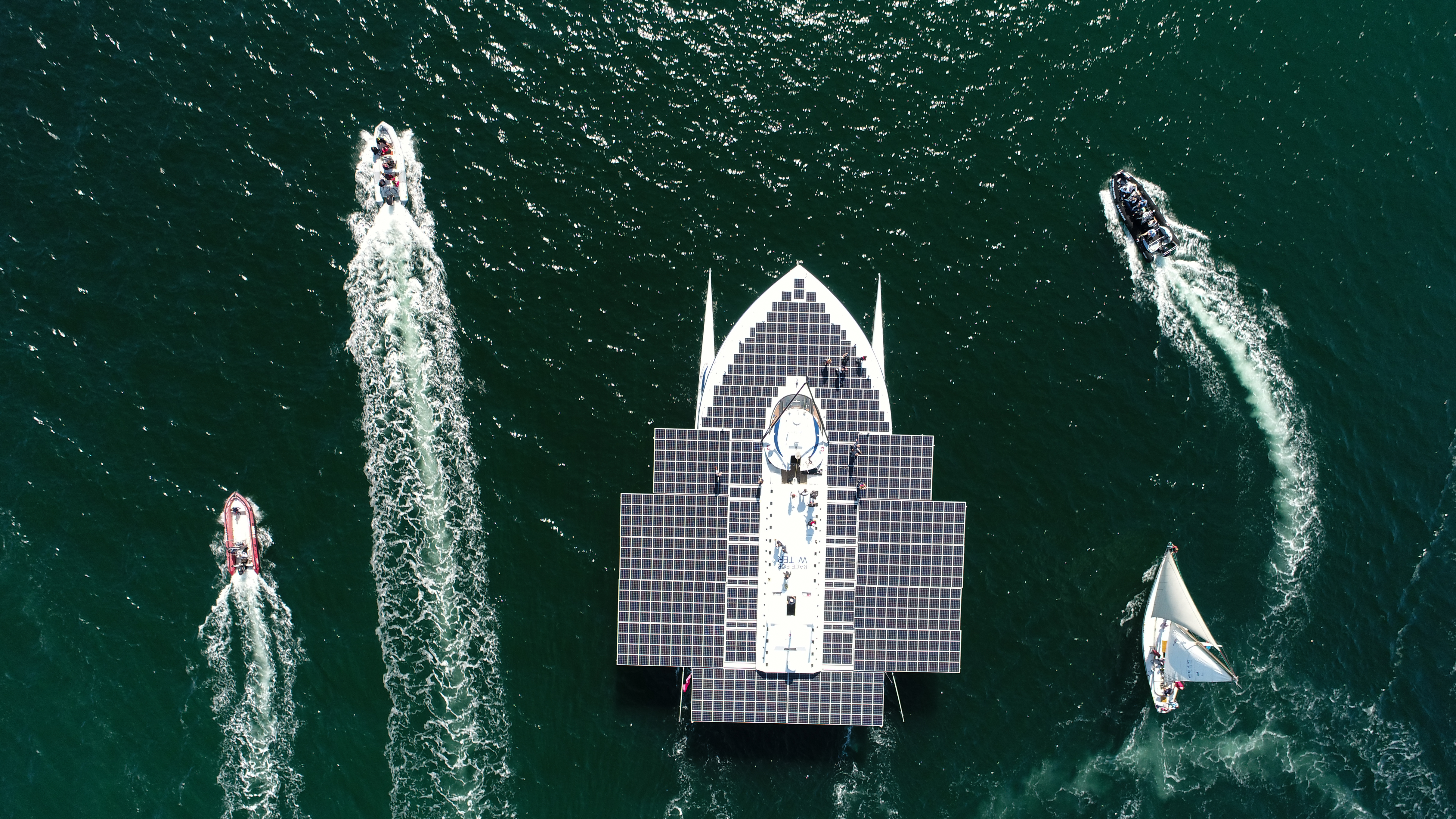 This boat shows the way to a clean energy future