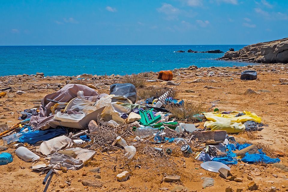 Study Shows that Plastic Waste Disintegrates into Nanoparticles