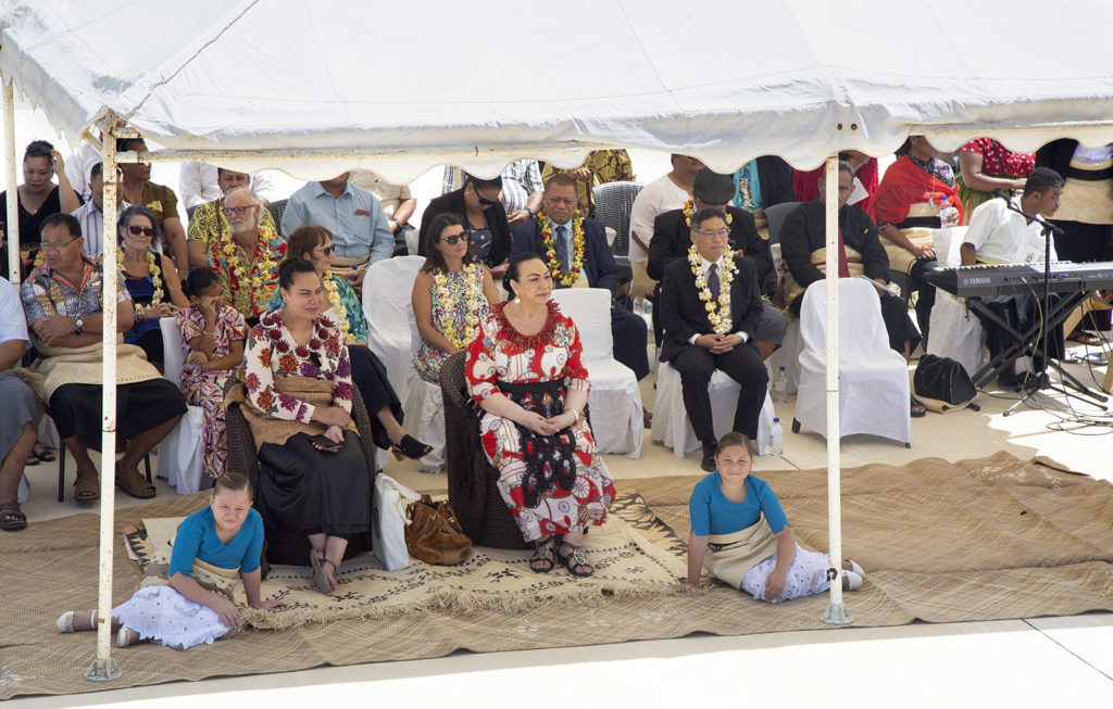 The Kingdom of Tonga opens its doors to us. – Race For Water